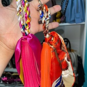 Bag twilly with tassel charms